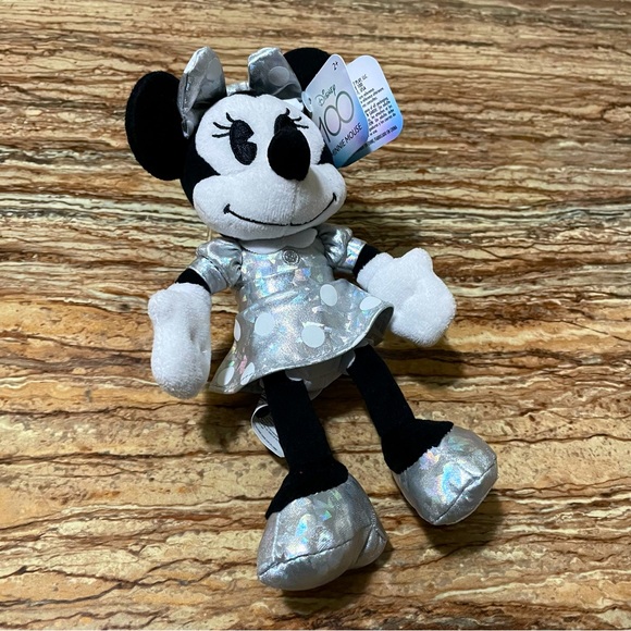 Disney - Picture 4 of 4